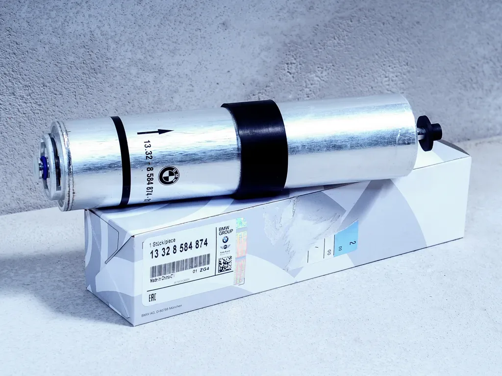 Фільтр паливний - BMW 13328584874